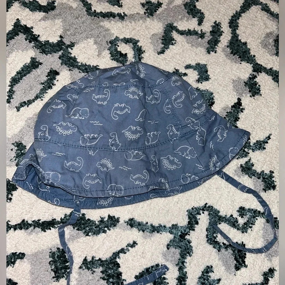 h and m Toddler Hat Size  3-4 (5 for $30)​​